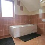 Relax Thermal Villapark Fuerdobelepovel فندق Csokonyavisonta