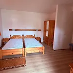 فندق Relax Thermal Villapark Fuerdobelepovel 2*
