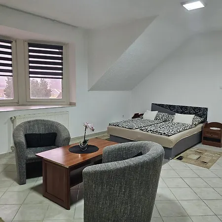 Relax Thermal Villapark Fuerdobelepovel ホテル 2*