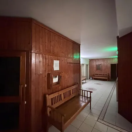 فندق Relax Thermal Villapark Fuerdobelepovel 2*